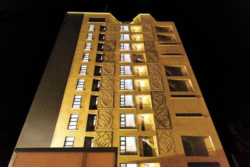 L'Aziz Suites, Front of property - evening/night