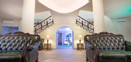 Hotel Omuhipiti, Lobby