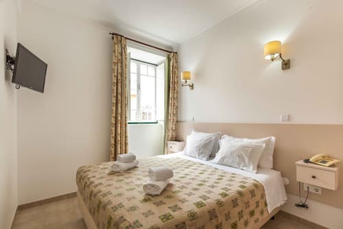 Villa Marquez, Primary image