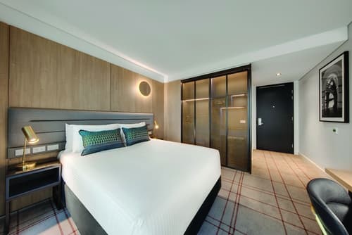 Vibe Hotel Sydney Darling Harbour, Room