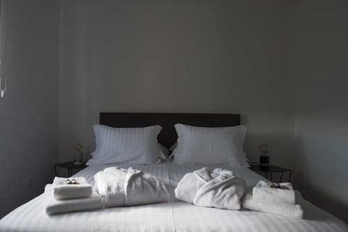 Volcanic Charming House, Room