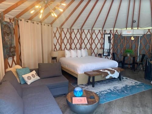 Escalante Yurts, Room