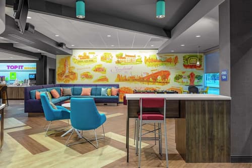 Tru By Hilton Cleveland Midtown, Lobby