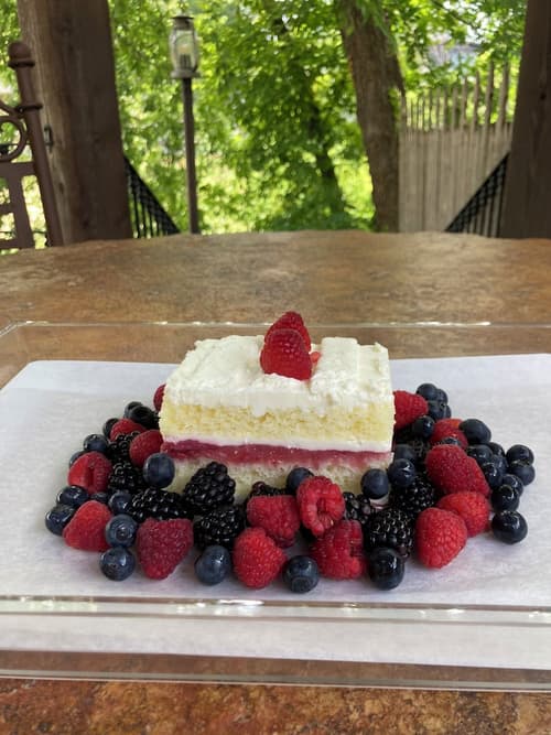 The Evers House, Concierge desk