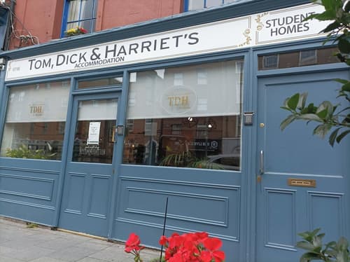Tom Dick and Harriet's, Primary image
