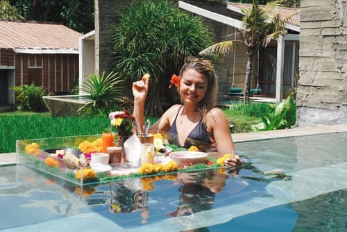 Shore Amora Canggu, Private pool