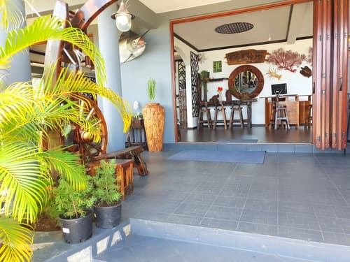 Blue Hill, Reception