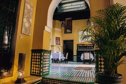 Riad Zidania, Lobby