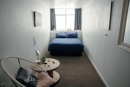 Attic Backpackers, Room