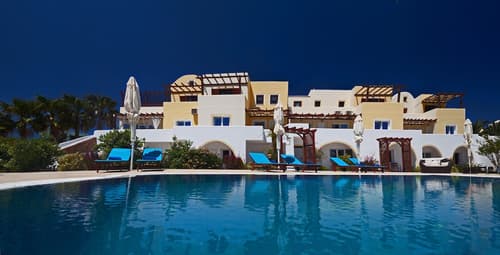 Arlene Suites, Primary image