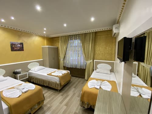 Grand Oral Hotel, Room