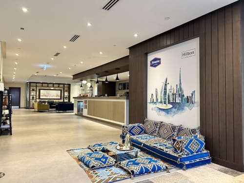 Hampton by Hilton Dubai Al Barsha, Lobby