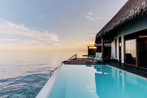 Cinnamon Velifushi Maldives, Private pool
