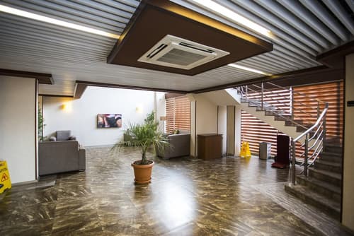 Hotel Corner Inn, Reception