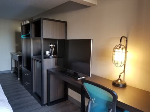 The Hotel Y, Living area