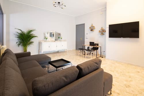 Rudiae Boutique, Lobby sitting area