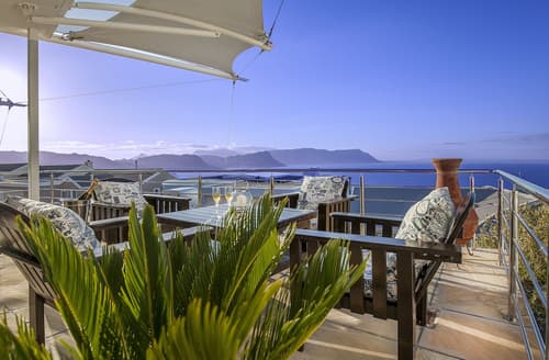 Magellans Hotel, Primary image