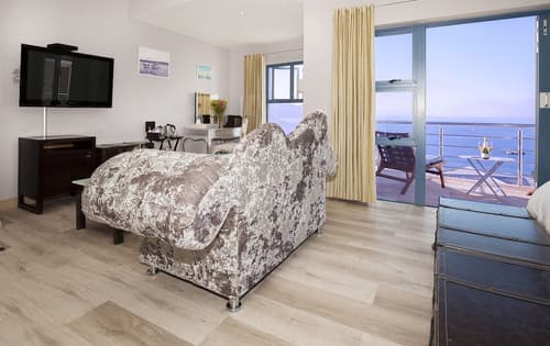 Magellans Hotel, Room