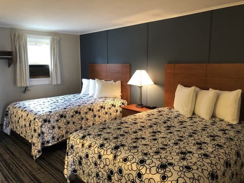 Edenbrook Motel, Room