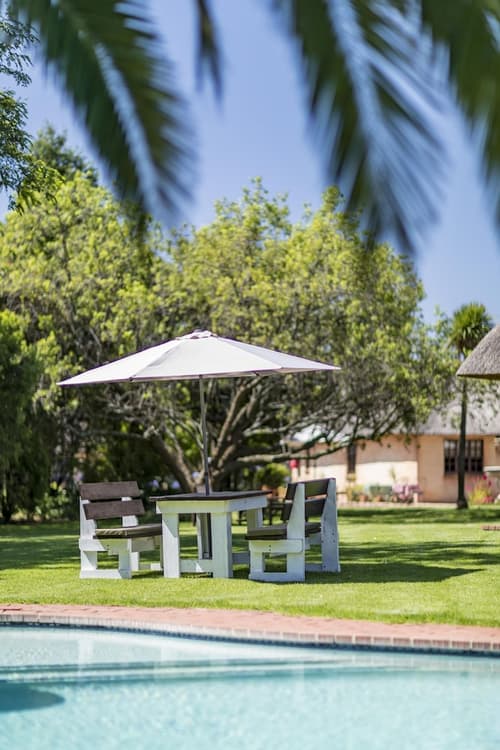Belvedere Estate, Outdoor pool