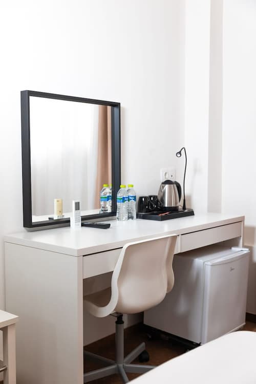 City Plaza Apartments & Rooms, Room