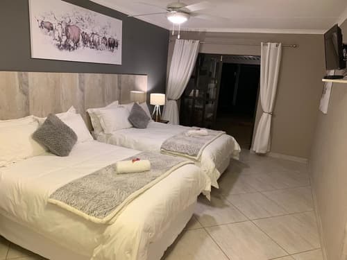 The Wilds Guest House, Room