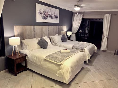 The Wilds Guest House, Room