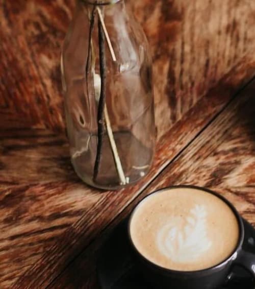 Yello! Hotel, Restaurant