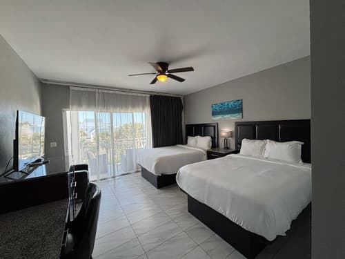 The All New Grace Bay Suites, Room