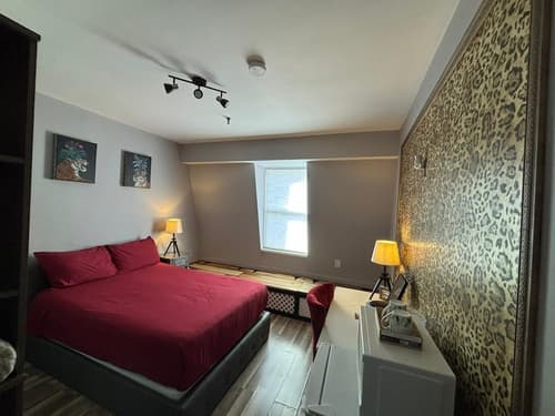 Queen Nest Hotel, Room