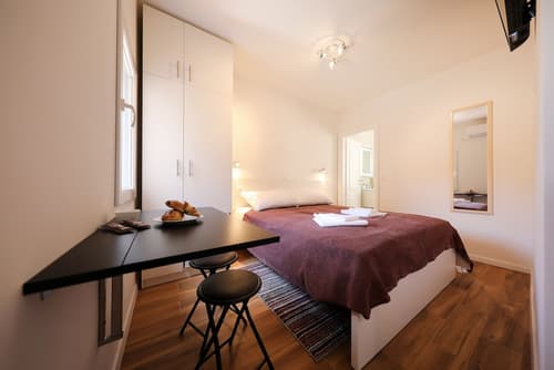 Pyrotima Apartments, Room