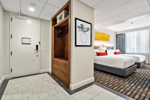 The Knight Center at Washington University, Room