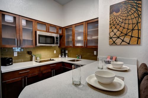 Staybridge Suites Holland by IHG, Room