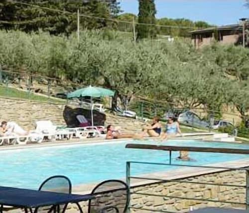 Il Castellaccio, Outdoor pool