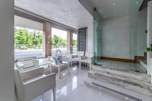 Suite Hotel Elite, Interior entrance