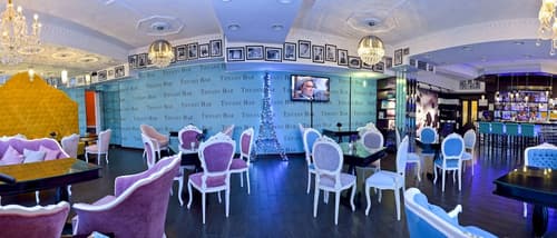 River Side Hotel, Lobby