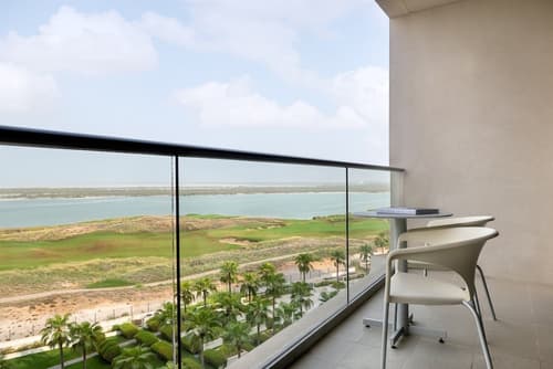 Crowne Plaza Abu Dhabi Yas Island by IHG, Room