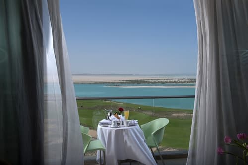 Crowne Plaza Abu Dhabi Yas Island by IHG, Room