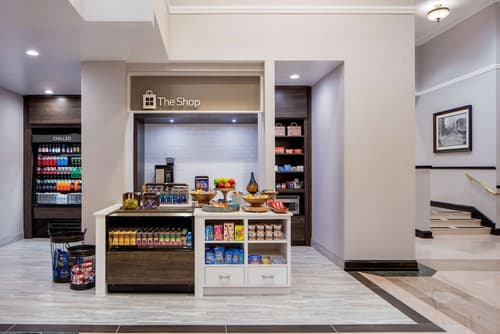 Hilton Garden Inn Jackson Downtown, Snack bar