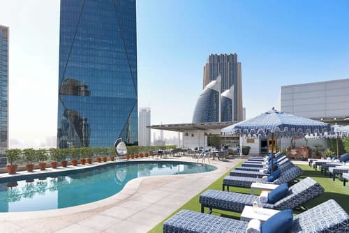 The Ritz-Carlton, Dubai International Financial Centre, Pool