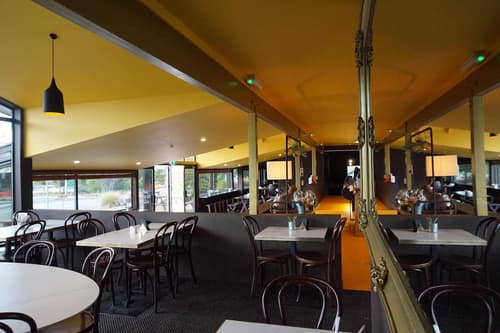 The Godley Hotel, Cafe