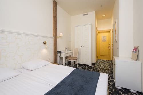 Meriton Old Town Garden Hotel, Room