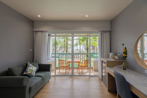 The Briza Beach Resort Khaolak, Room