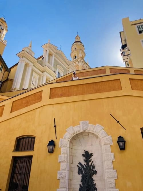 Hotel de Londres, Outdoor rock climbing