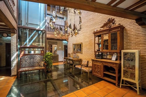 YIT Puerta Bisagra, Lobby