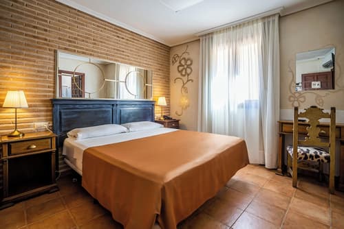 YIT Puerta Bisagra, Primary image