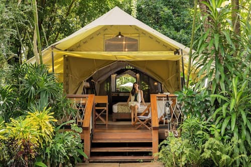 Hintok River Camp at Hellfire Pass, Room