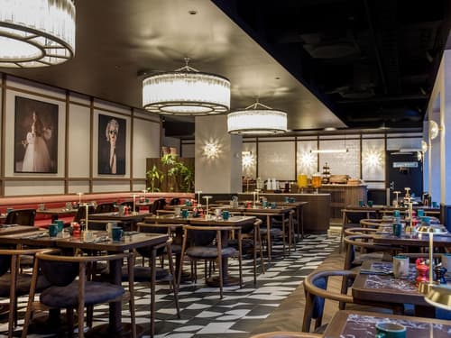 Radisson RED Oslo City Centre, A Verified Net Zero Hotel, Breakfast area