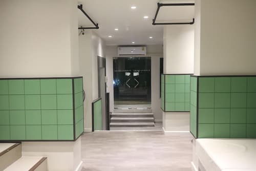 Floral Shire Resort, Interior entrance