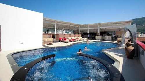 Absolute Bangla Suites, Primary image